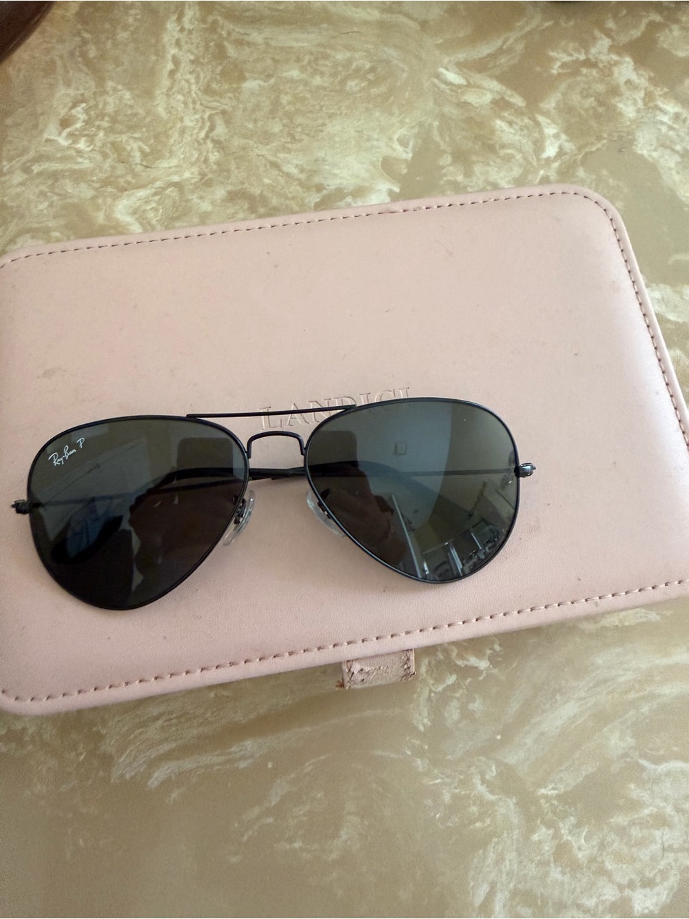 NWT Ray-Ban Aviator Sunglasses in Black